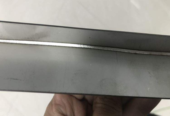 激光焊接機(jī)可以焊接什么材料，三雷激光手持焊接機(jī)焊接功能多