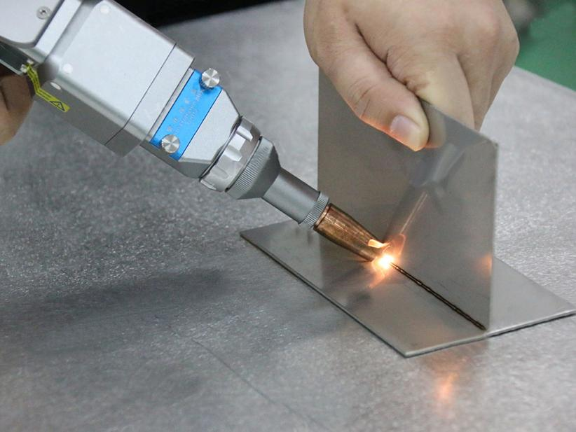 1500W激光焊接機(jī)